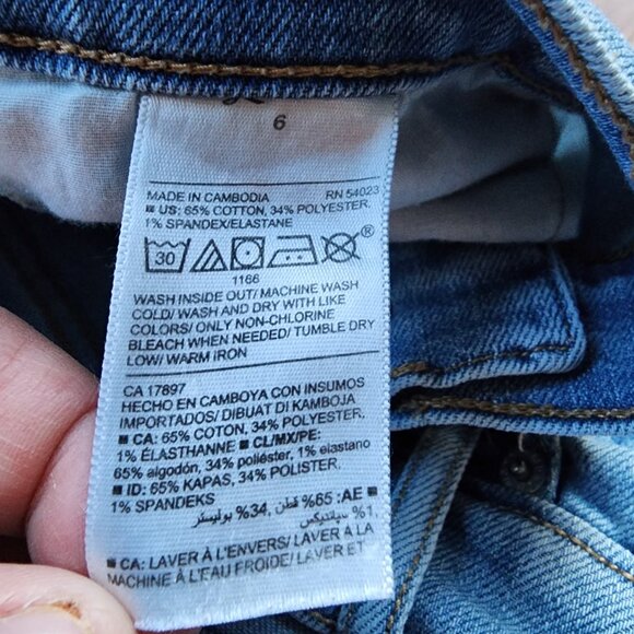 Old Navy Perfectly Straight Mid-Rise Jeans Size 6 - Picture 12 of 16